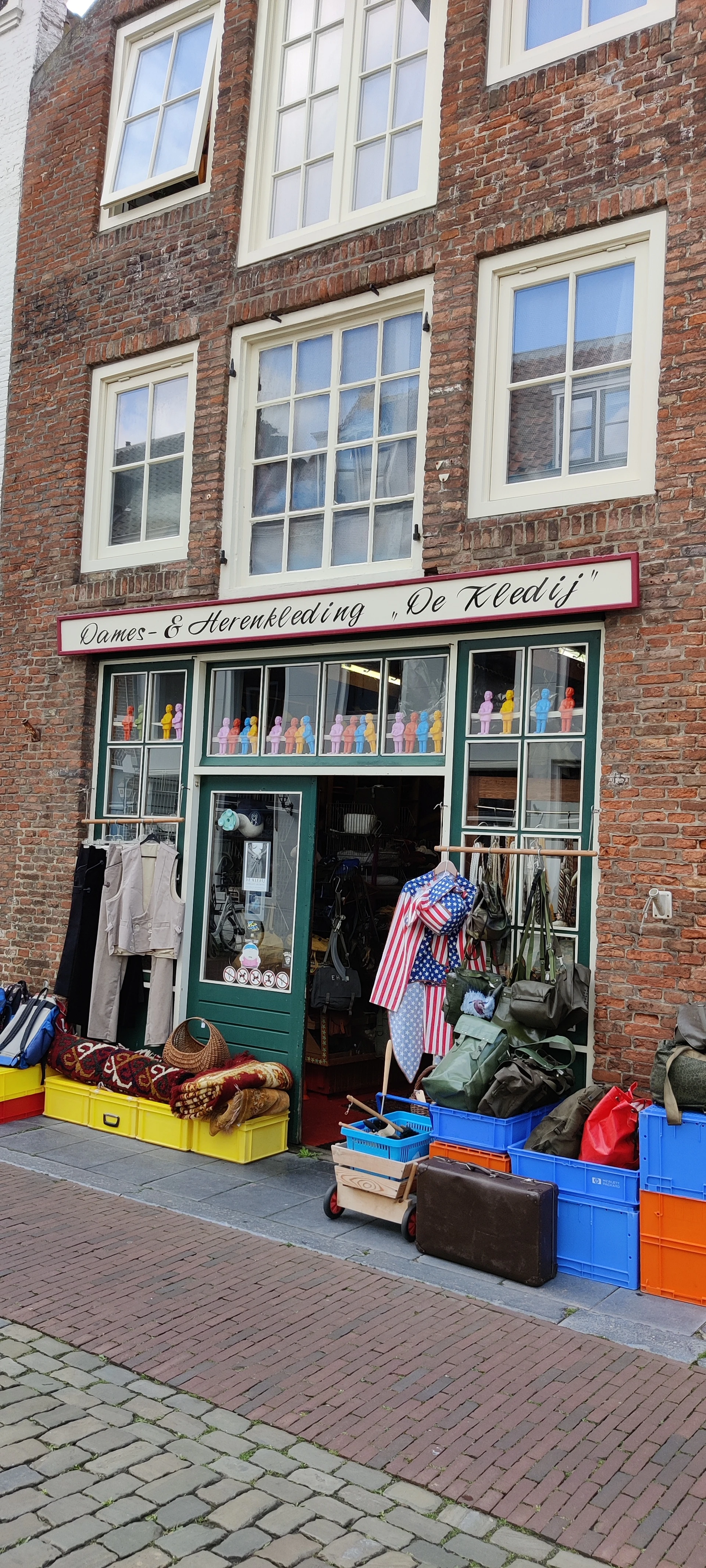 Kringloopwinkel Kringloopwinkel De Kledij in Middelburg