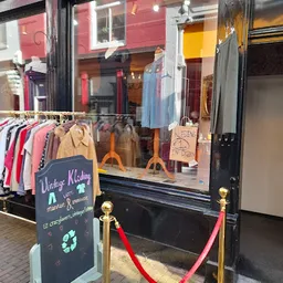 Bezoeker foto van Kringloopwinkel De Knipbeurs 2de kans kleding in Vlissingen