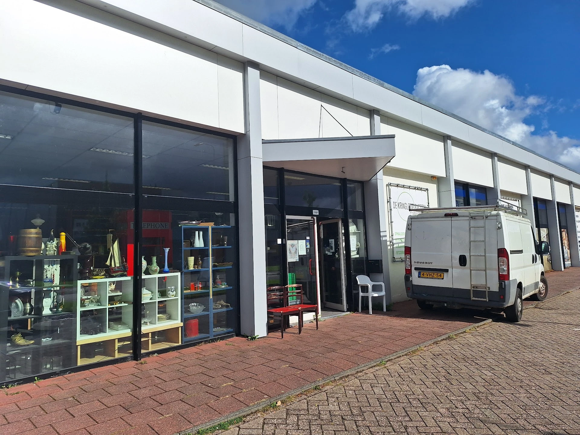 Kringloopwinkel De Kringloop Factory in Roden