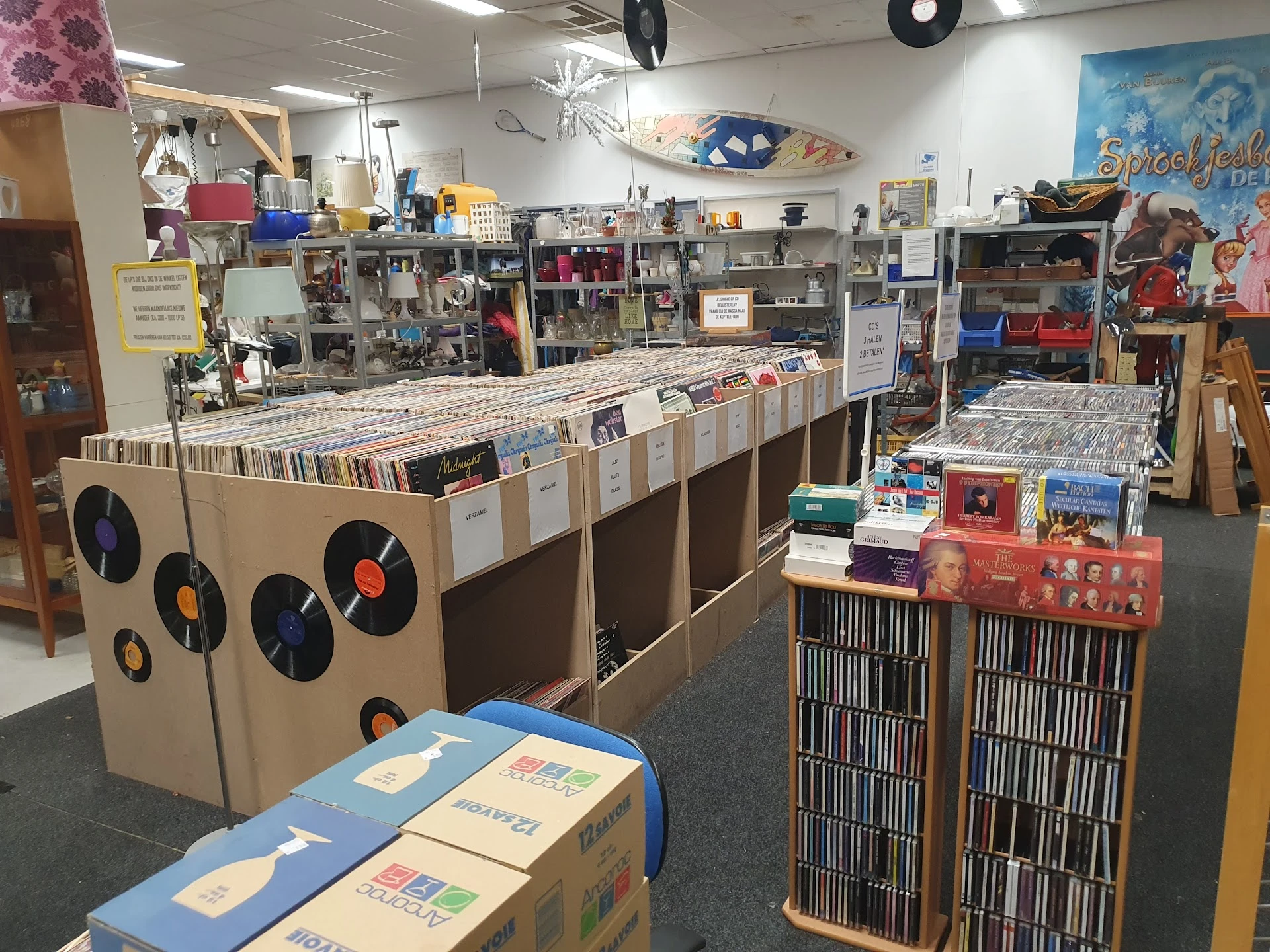 Kringloopwinkel De Kringloop Factory in Roden