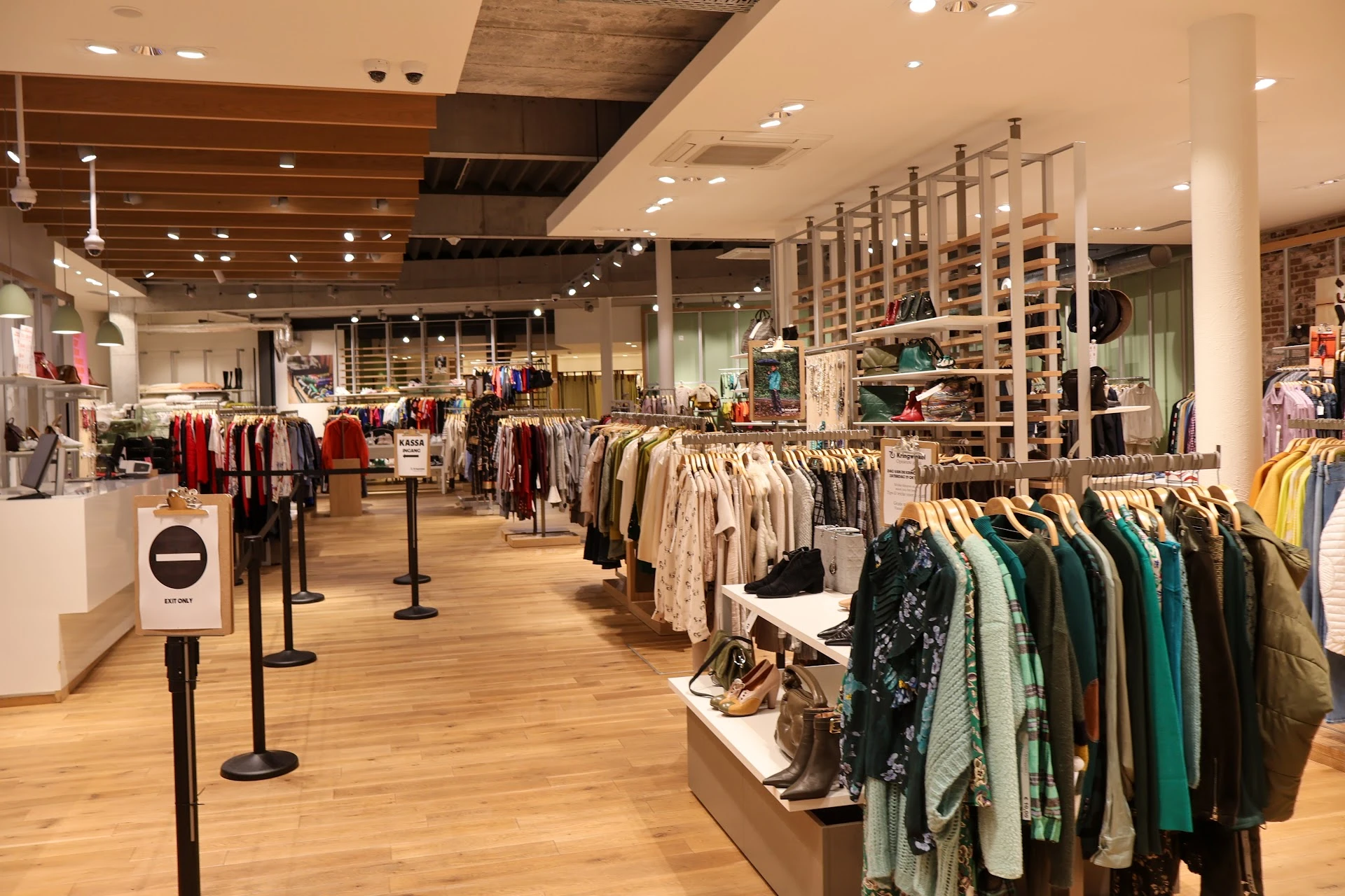 Kringloopwinkel Kringloopwinkel De Kringwinkel Stroom (kleding) in Aalst