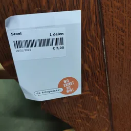 Prijssticker met barcode van een artikel 'Stoel' voor 5 euro, 1 deel, met expiratiedatum 18/01/2022