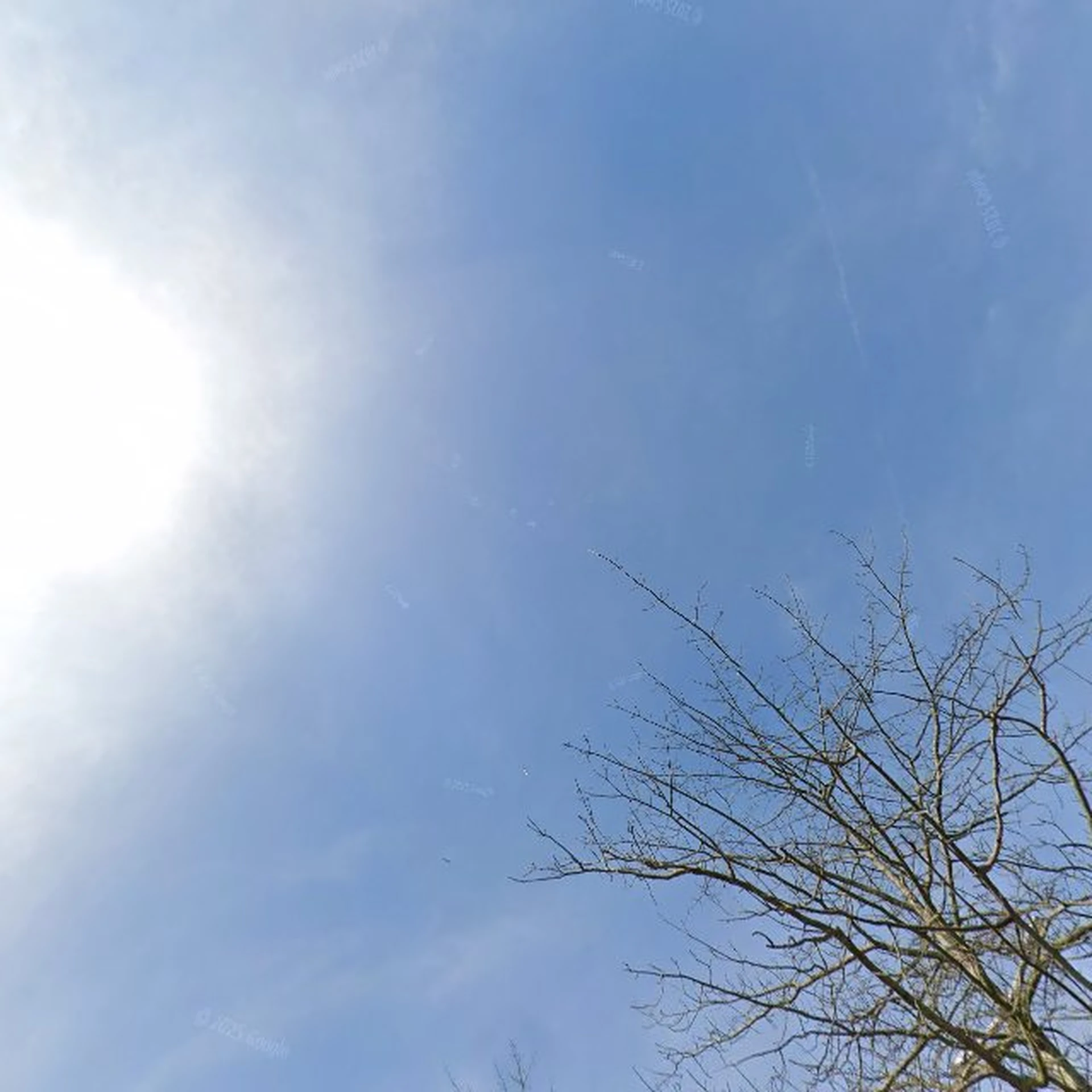 Kringloopwinkel De Regenboog met 7 kleuren in Ridderkerk