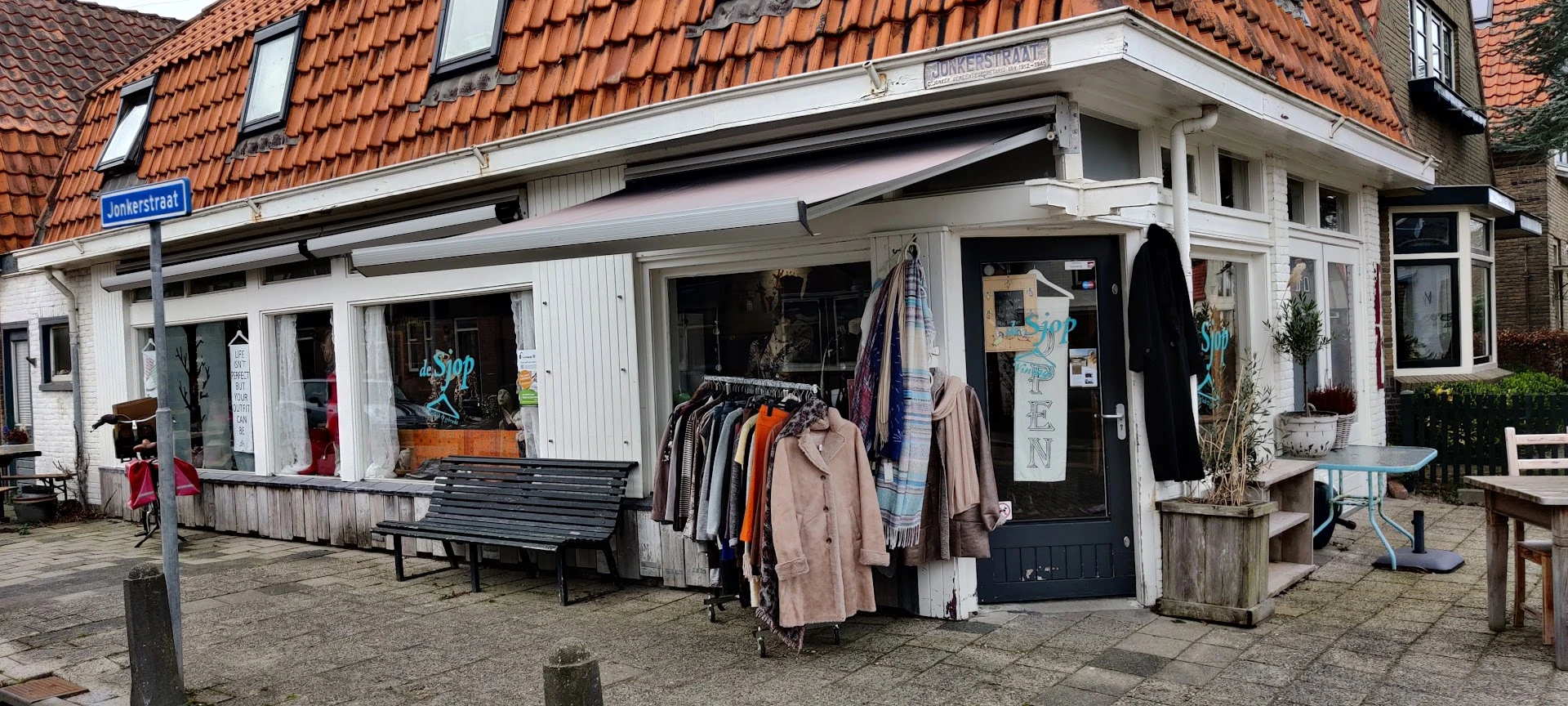 Kringloopwinkel Kringloopwinkel de Sjop Texel in Den Burg