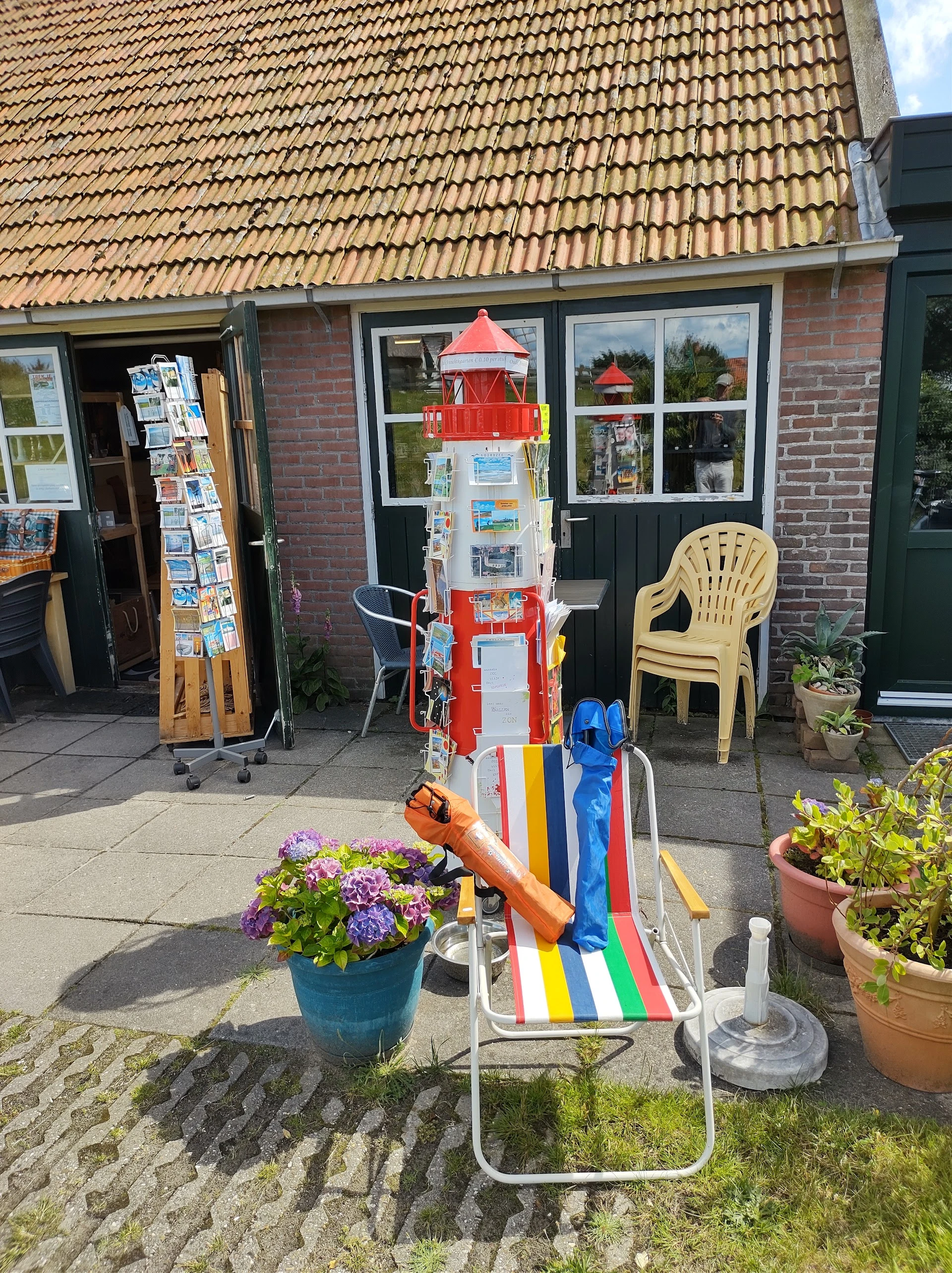 Kringloopwinkel De Skuur in Nes