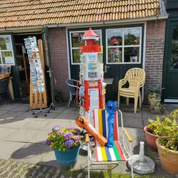 Kringloopwinkel De Skuur in Nes