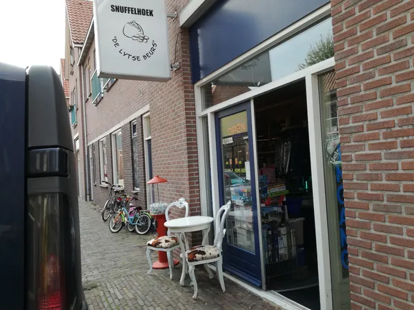 Kringloopwinkel Kringloopwinkel De Snuffelhoek in Sneek