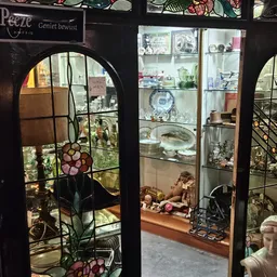 Kringloopwinkel Kringloopwinkel De Stoof Brocante in Axel