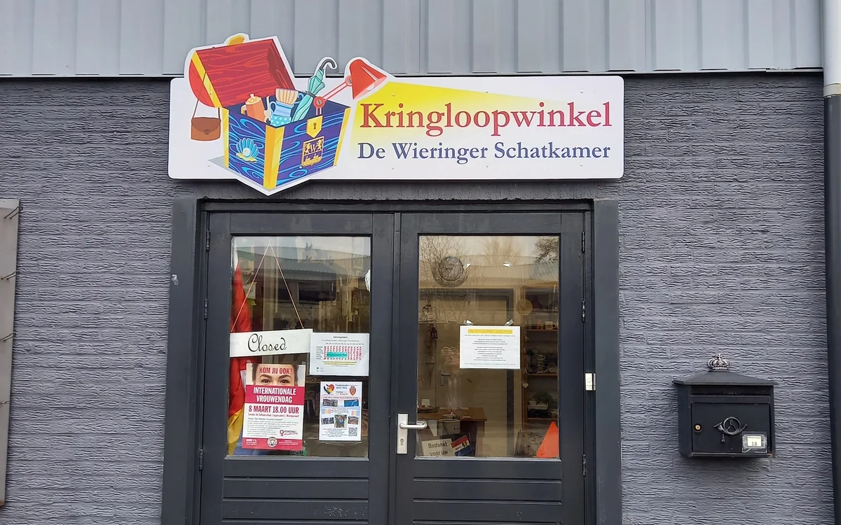 Kringloopwinkel Kringloopwinkel De Wieringer Schatkamer in Hippolytushoef