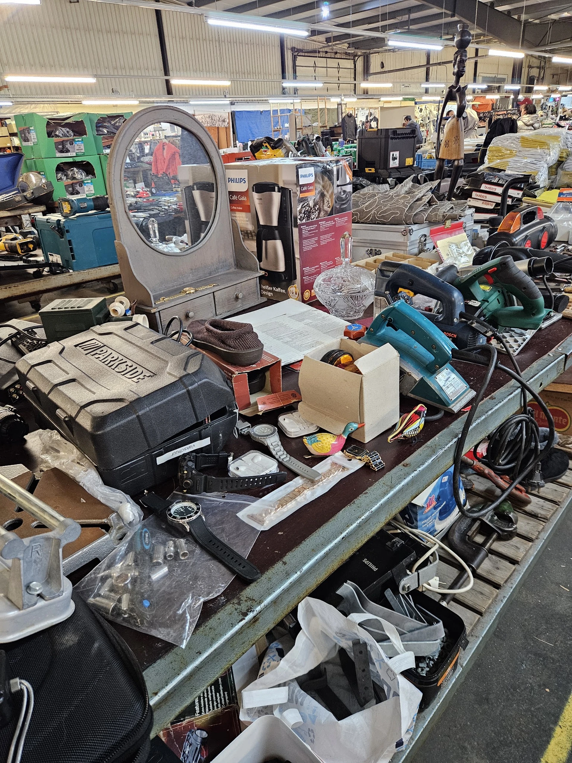 Bezoeker foto van Kringloopwinkel De Witte Markt BV in Heinenoord