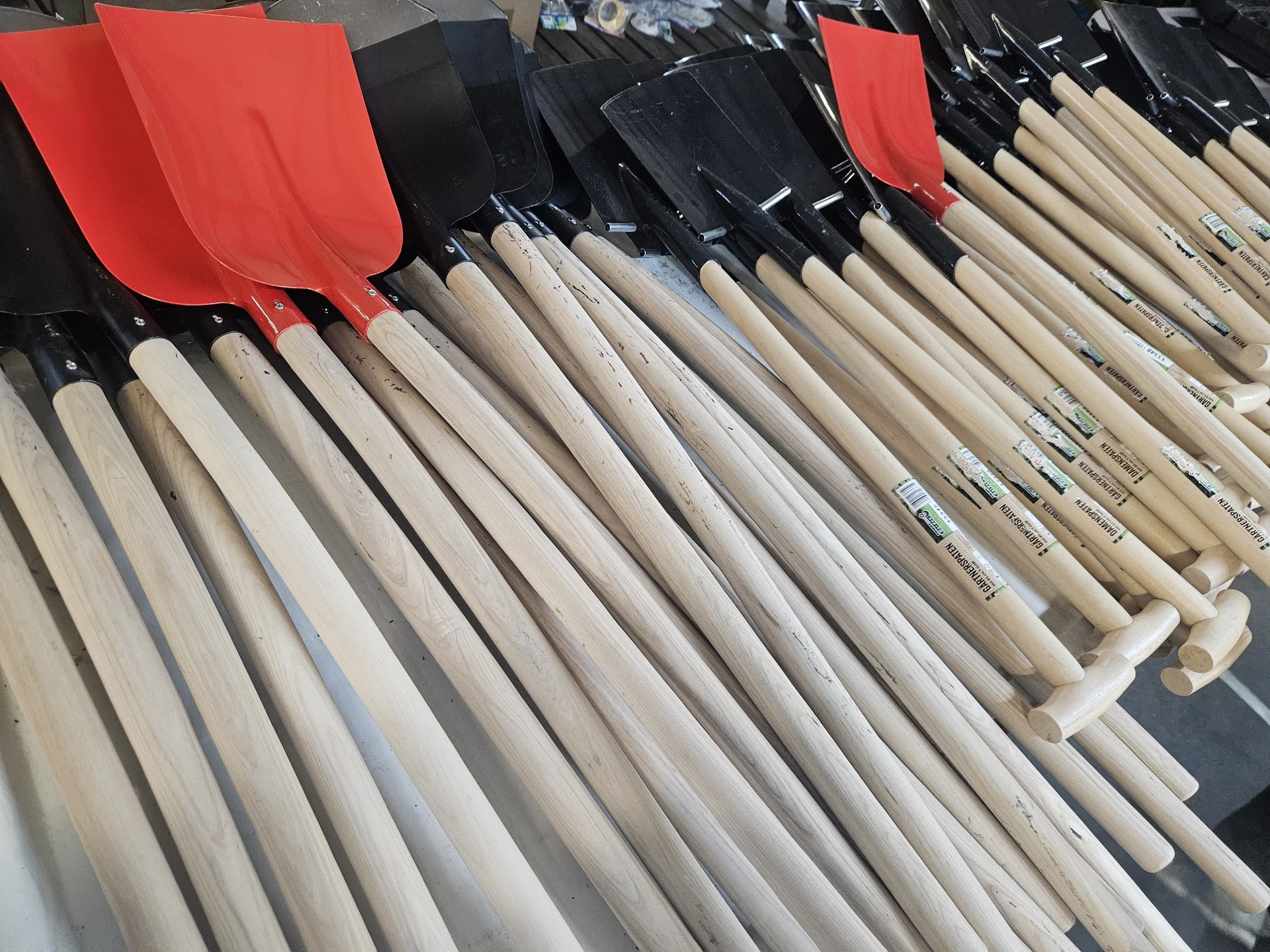 Bezoeker foto van Kringloopwinkel De Witte Markt BV in Heinenoord