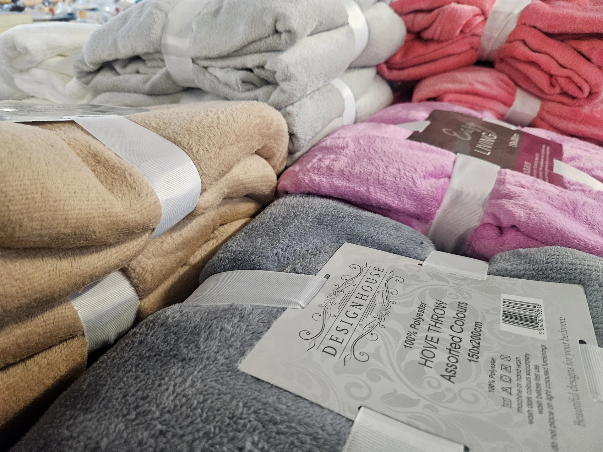Bezoeker foto van Kringloopwinkel De Witte Markt BV in Heinenoord