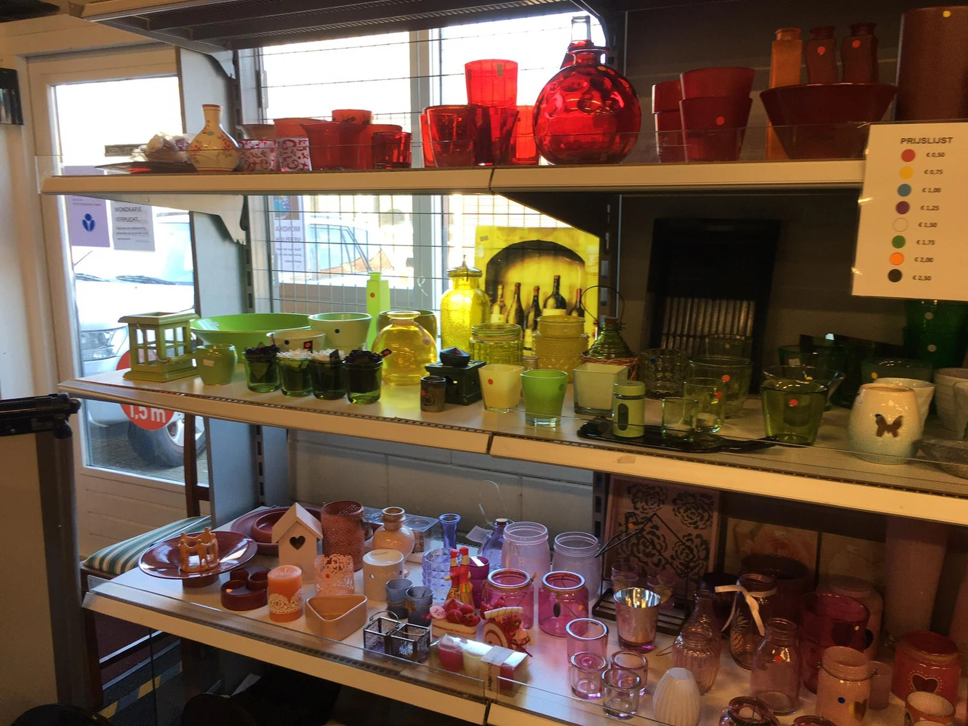 Kringloopwinkel Dorcas Genemuiden in Genemuiden