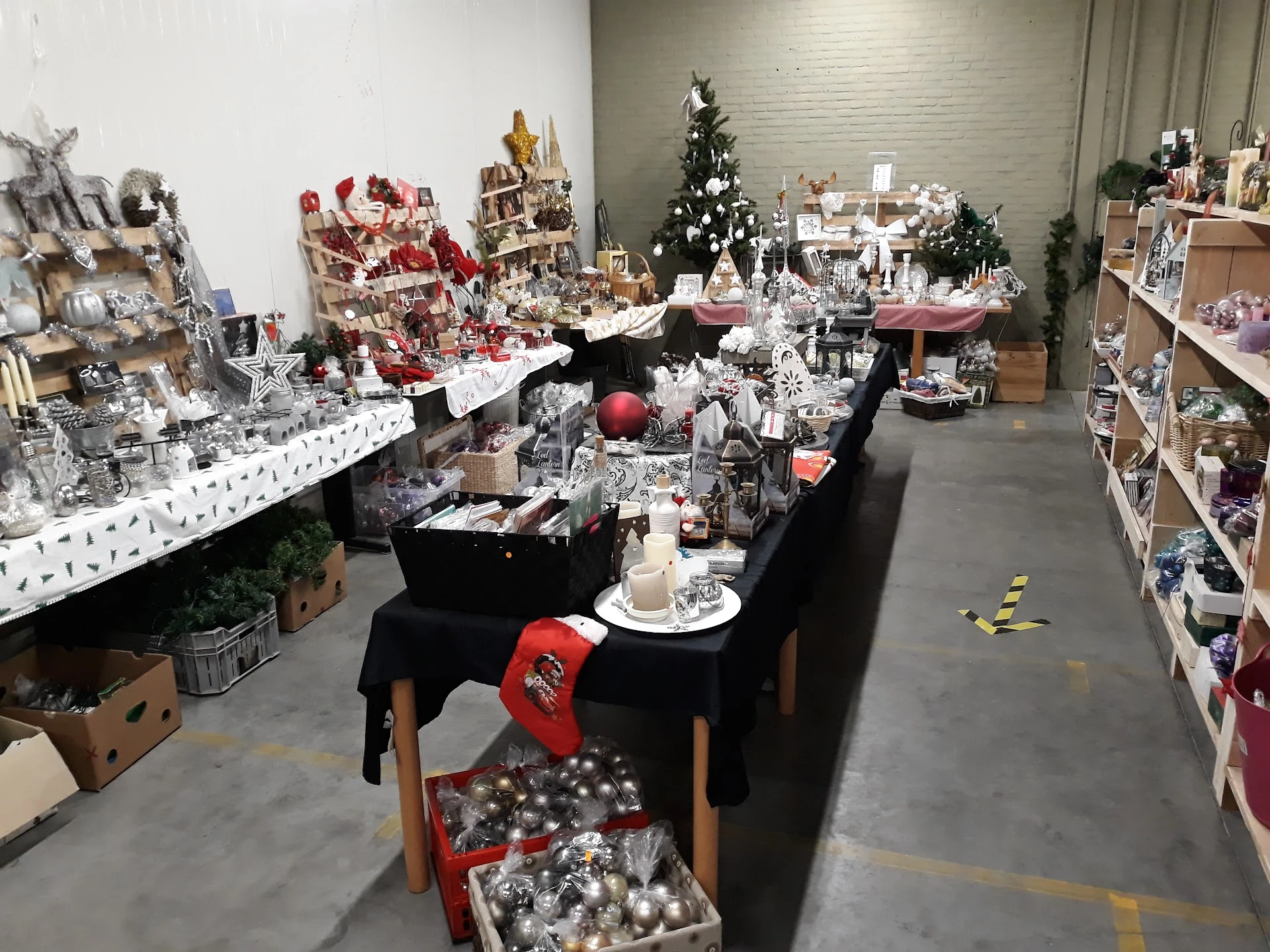 Dorcas Kringloopwinkel Drachten in Drachten met tweedehands boeken, gereedschappen en huis- en inrichting