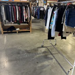 Bezoeker foto van Dorcas Kringloopwinkel Drachten in Drachten