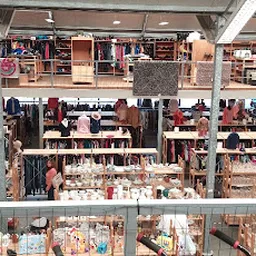 Bezoeker foto van Kringloopwinkel Dorcas Winkel Aalsmeer in Aalsmeer