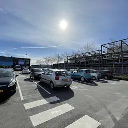 Bezoeker foto van Kringloopwinkel Dorcas Winkel Aalsmeer in Aalsmeer