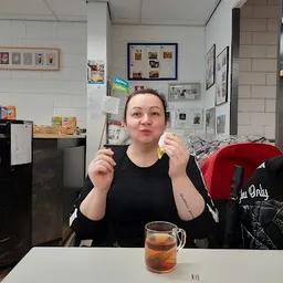 Bezoeker foto van Kringloopwinkel Dorcas Winkel Aalsmeer in Aalsmeer