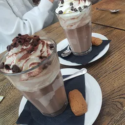 Bezoeker foto van Kringloopwinkel Dorcas Winkel Aalsmeer in Aalsmeer