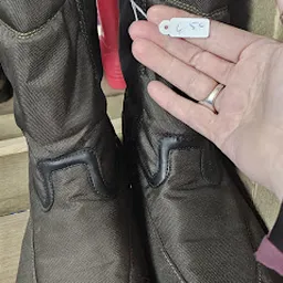 Bezoeker foto van Kringloopwinkel Dorcas Winkel Groot-Ammers in Groot-Ammers