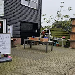 Bezoeker foto van Kringloopwinkel Dorcas Winkel Groot-Ammers in Groot-Ammers