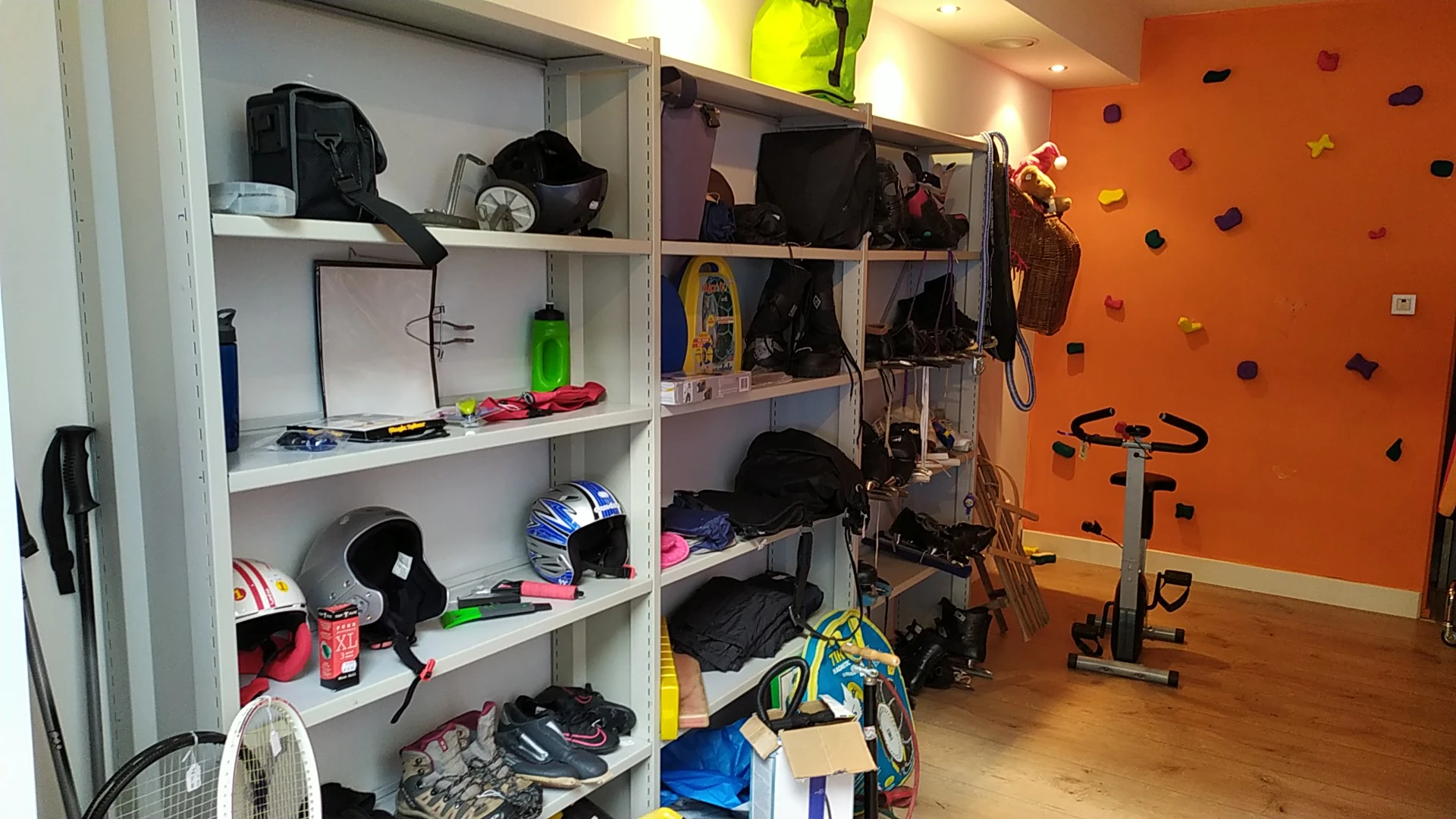 Bezoeker foto van Kringloopwinkel Dorcas Winkel Hoorn in Hoorn
