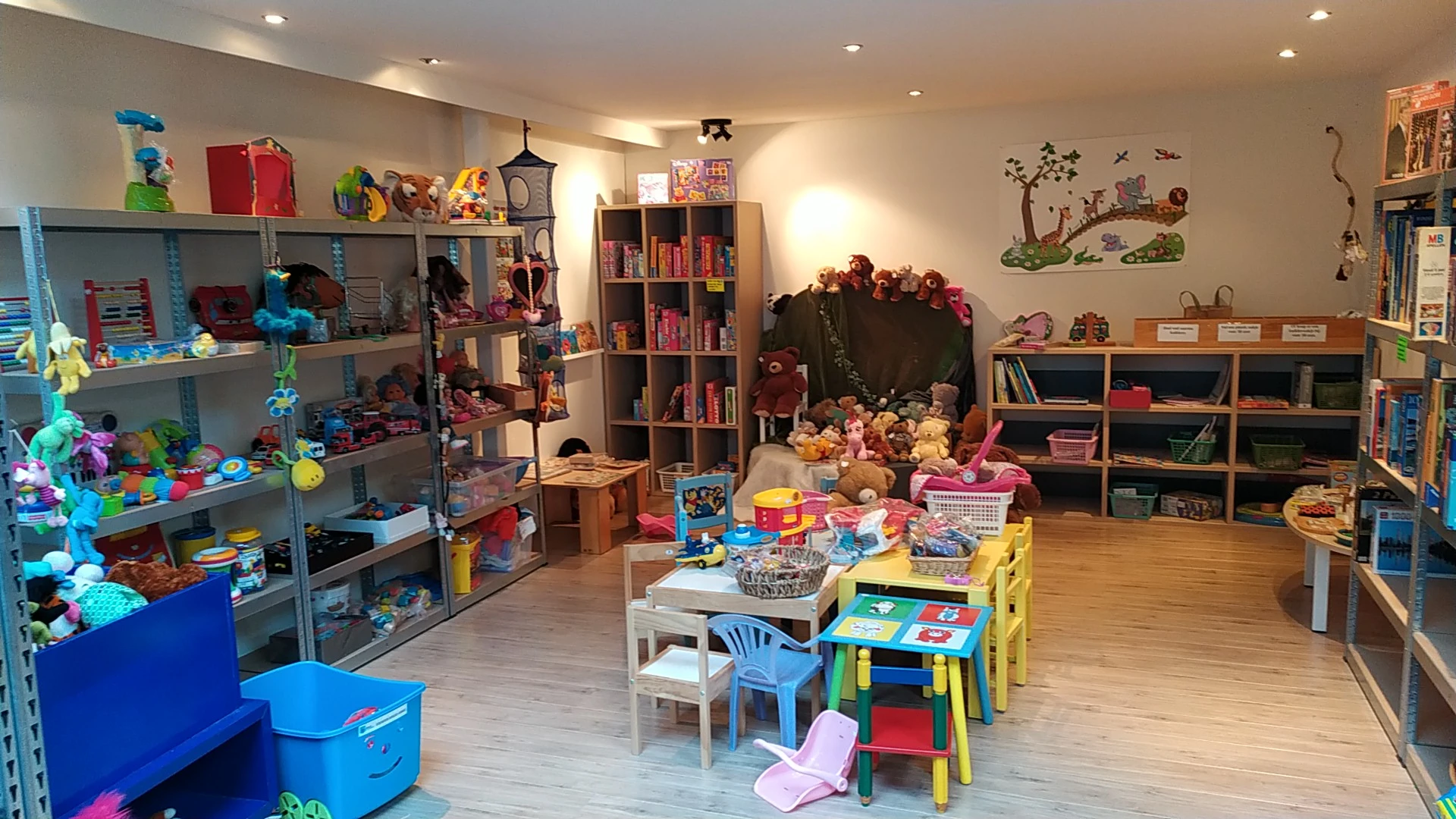 Bezoeker foto van Kringloopwinkel Dorcas Winkel Hoorn in Hoorn