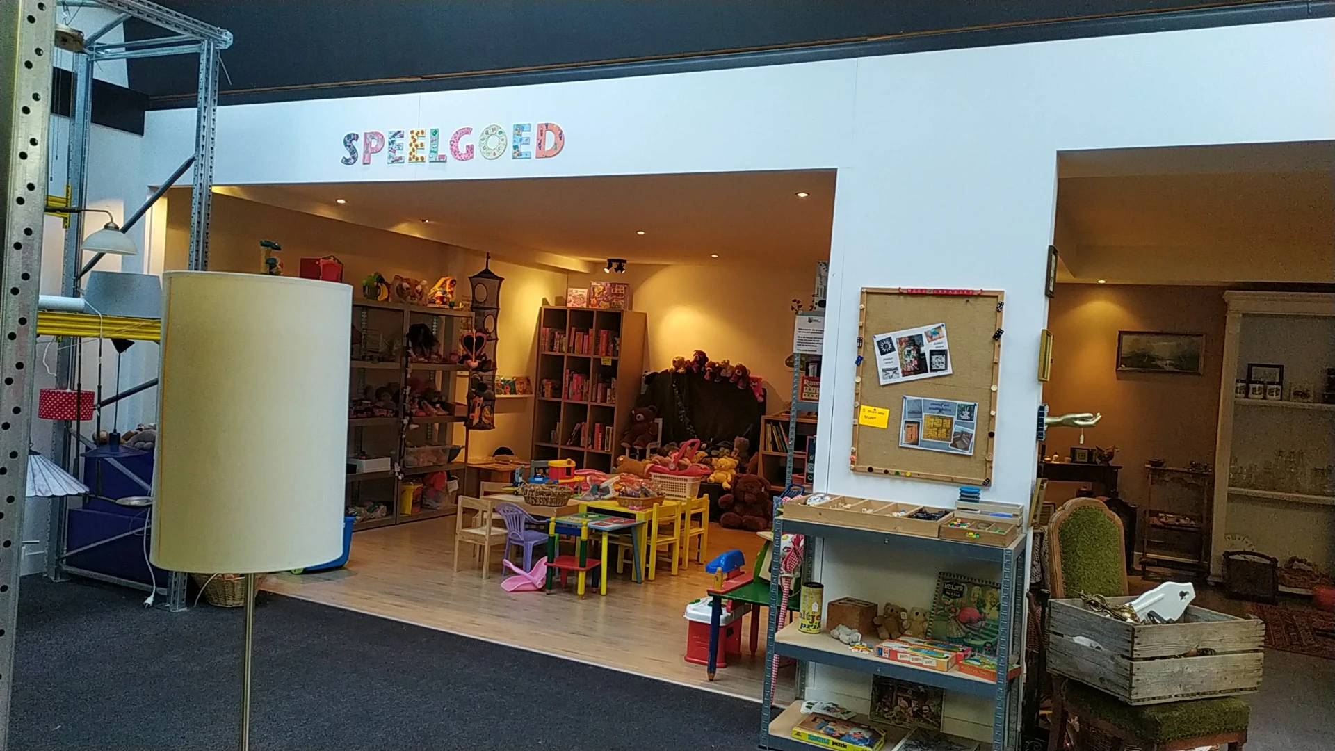 Bezoeker foto van Kringloopwinkel Dorcas Winkel Hoorn in Hoorn
