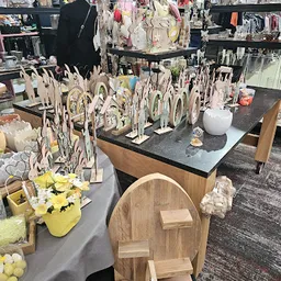 Bezoeker foto van Kringloopwinkel Dorcas winkel KRV in Katwijk aan Zee