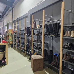 Bezoeker foto van Kringloopwinkel Dorcas winkel KRV in Katwijk aan Zee