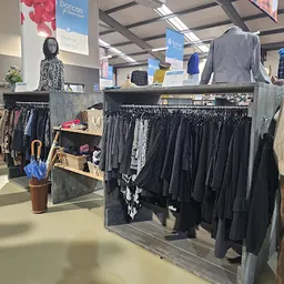 Bezoeker foto van Kringloopwinkel Dorcas winkel KRV in Katwijk aan Zee