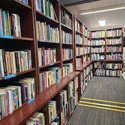 Bezoeker foto van Kringloopwinkel Dorcas winkel KRV in Katwijk aan Zee