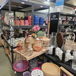 Bezoeker foto van Kringloopwinkel Dorcas winkel KRV in Katwijk aan Zee