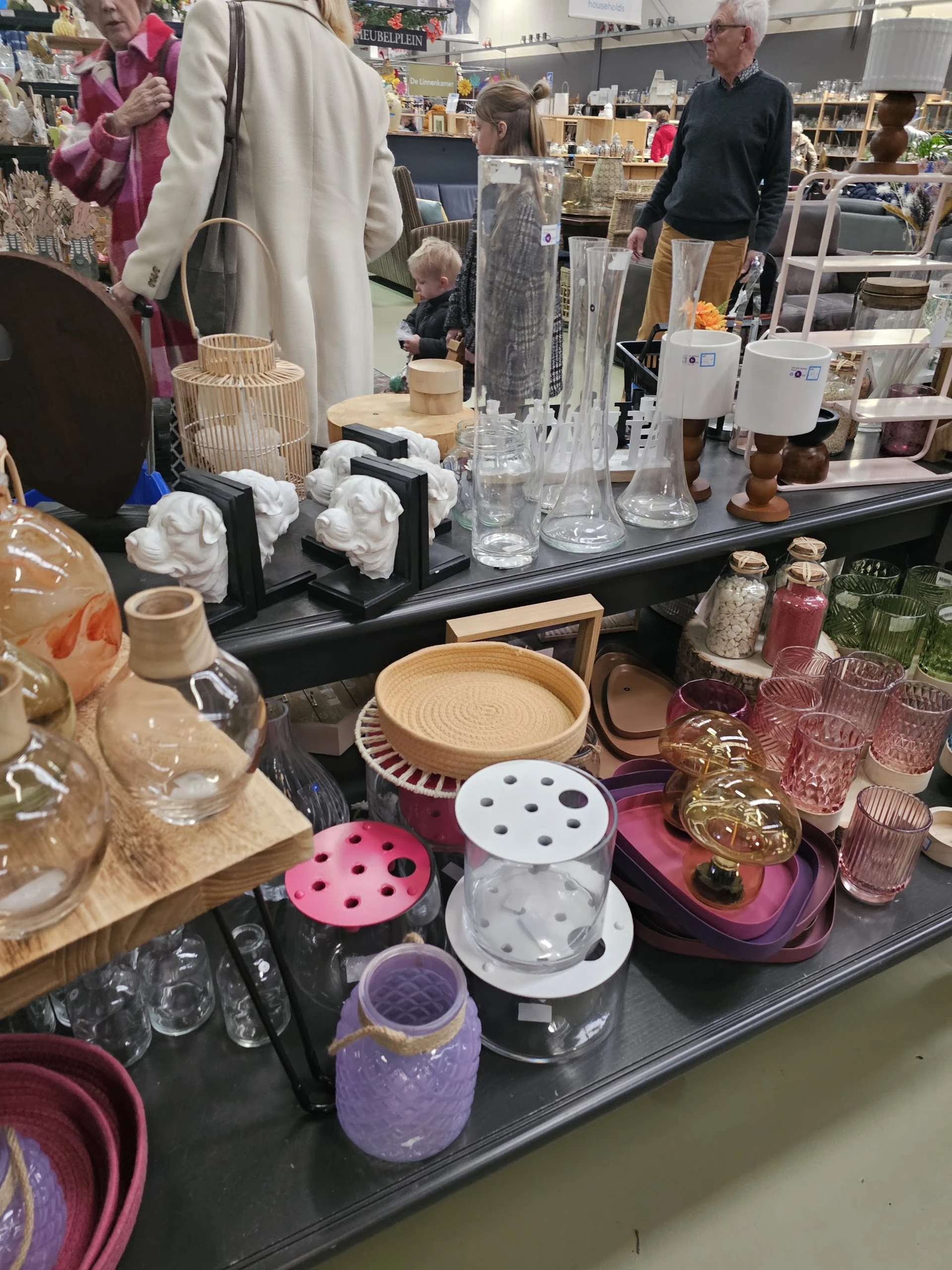 Bezoeker foto van Kringloopwinkel Dorcas winkel KRV in Katwijk aan Zee