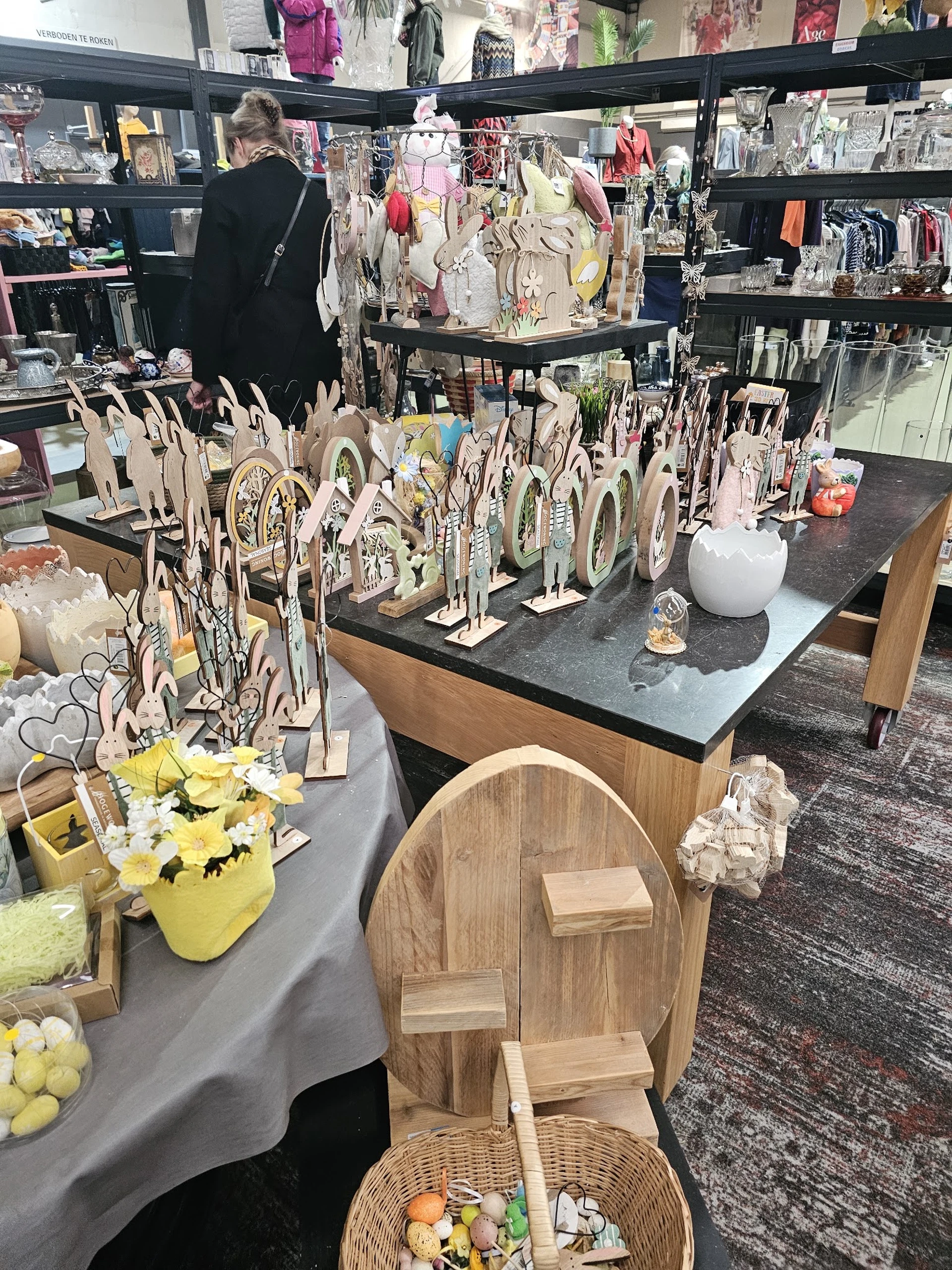 Bezoeker foto van Kringloopwinkel Dorcas winkel KRV in Katwijk aan Zee