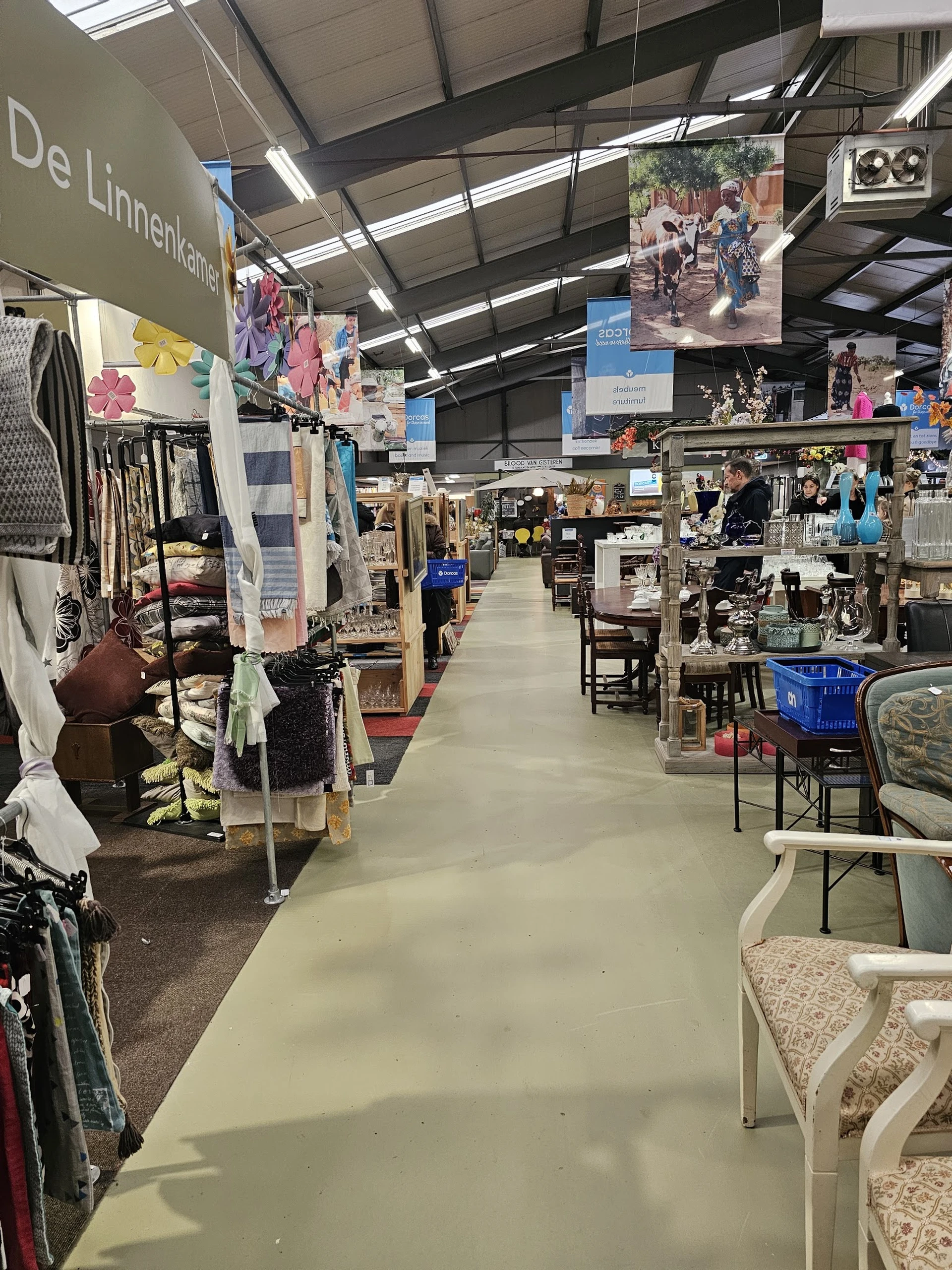 Bezoeker foto van Kringloopwinkel Dorcas winkel KRV in Katwijk aan Zee
