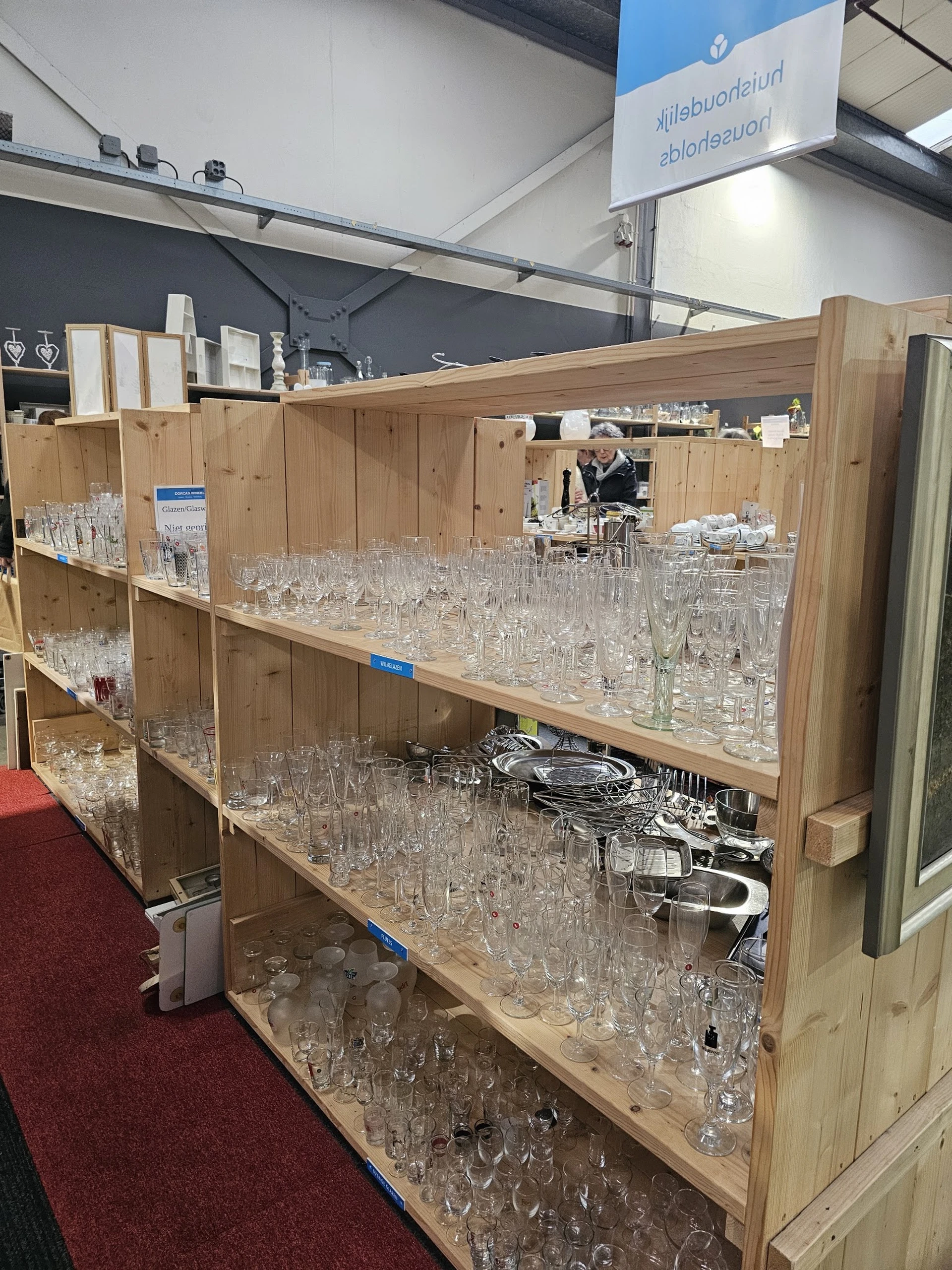 Bezoeker foto van Kringloopwinkel Dorcas winkel KRV in Katwijk aan Zee
