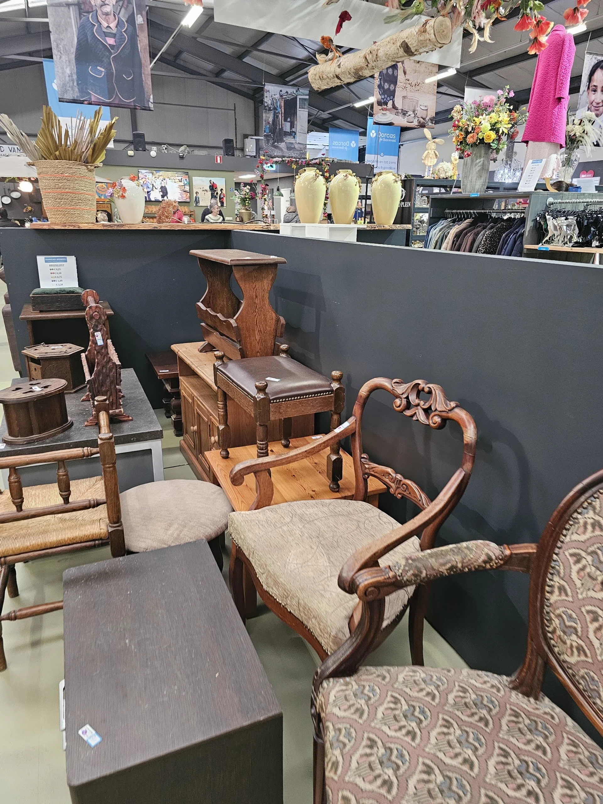 Bezoeker foto van Kringloopwinkel Dorcas winkel KRV in Katwijk aan Zee