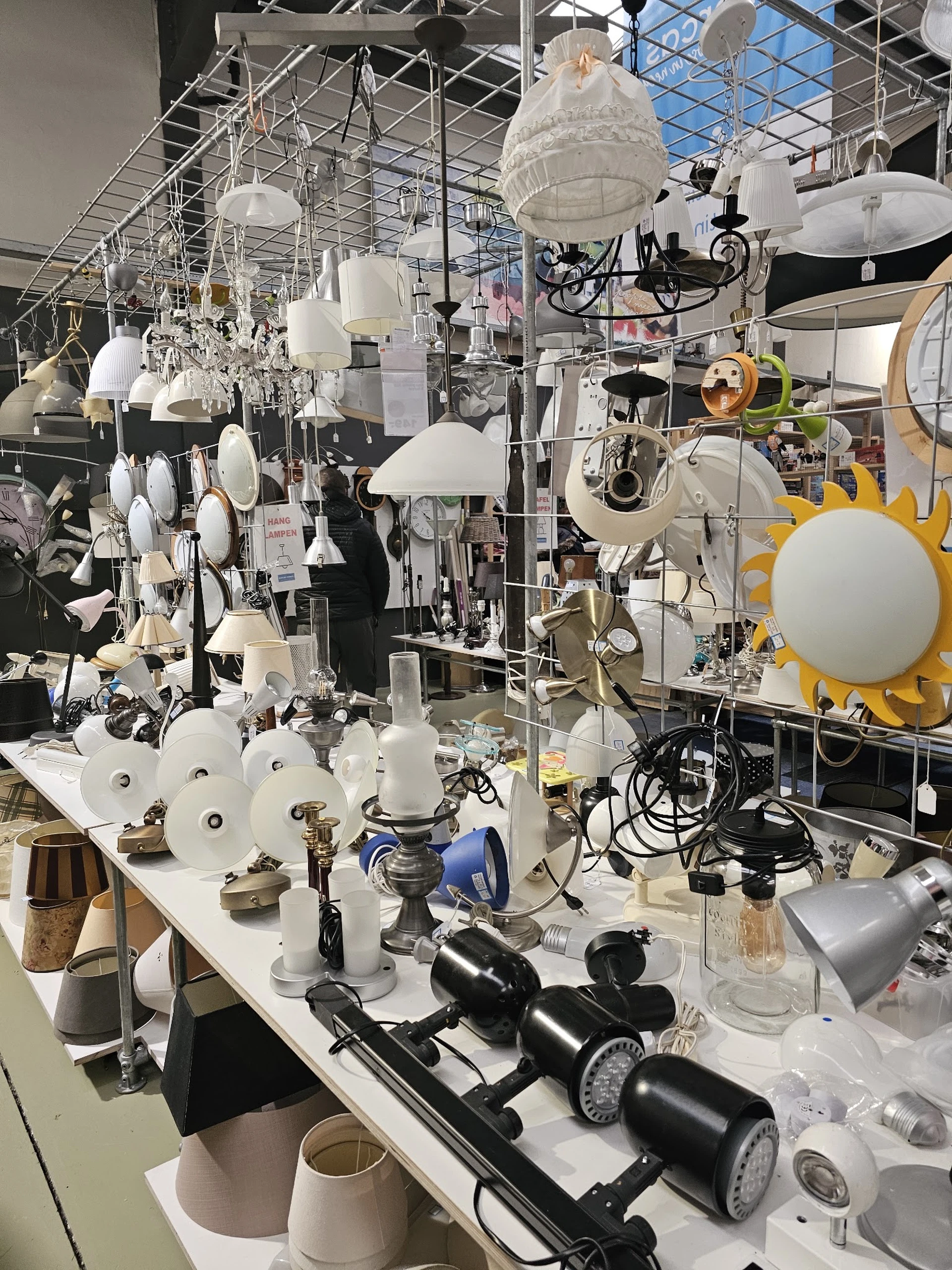 Bezoeker foto van Kringloopwinkel Dorcas winkel KRV in Katwijk aan Zee