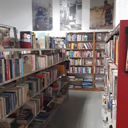 Bezoeker foto van Kringloopwinkel Dorcas Winkel Nijkerk in Nijkerk