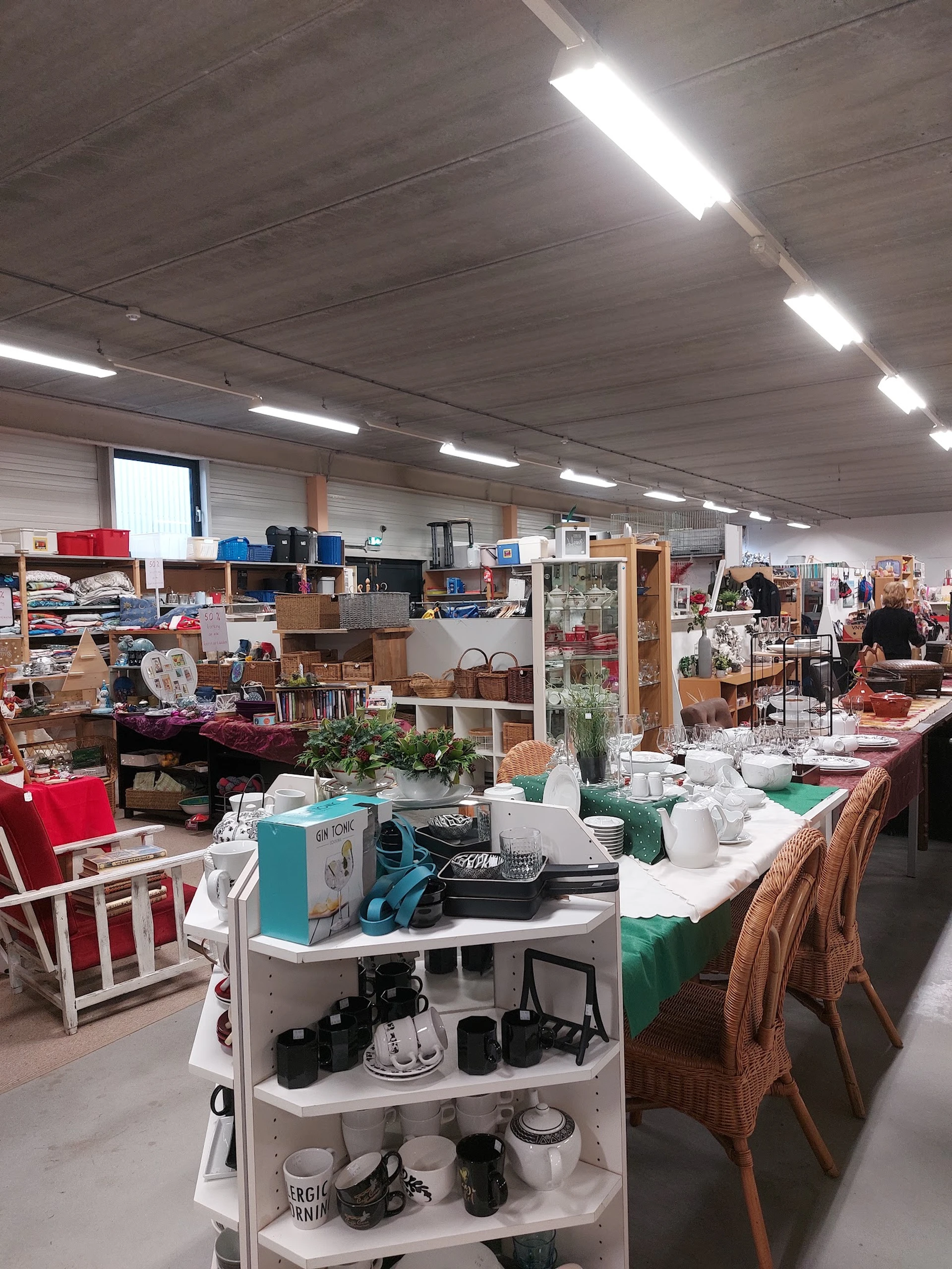 Bezoeker foto van Kringloopwinkel Dorcas Winkel Nijkerk in Nijkerk