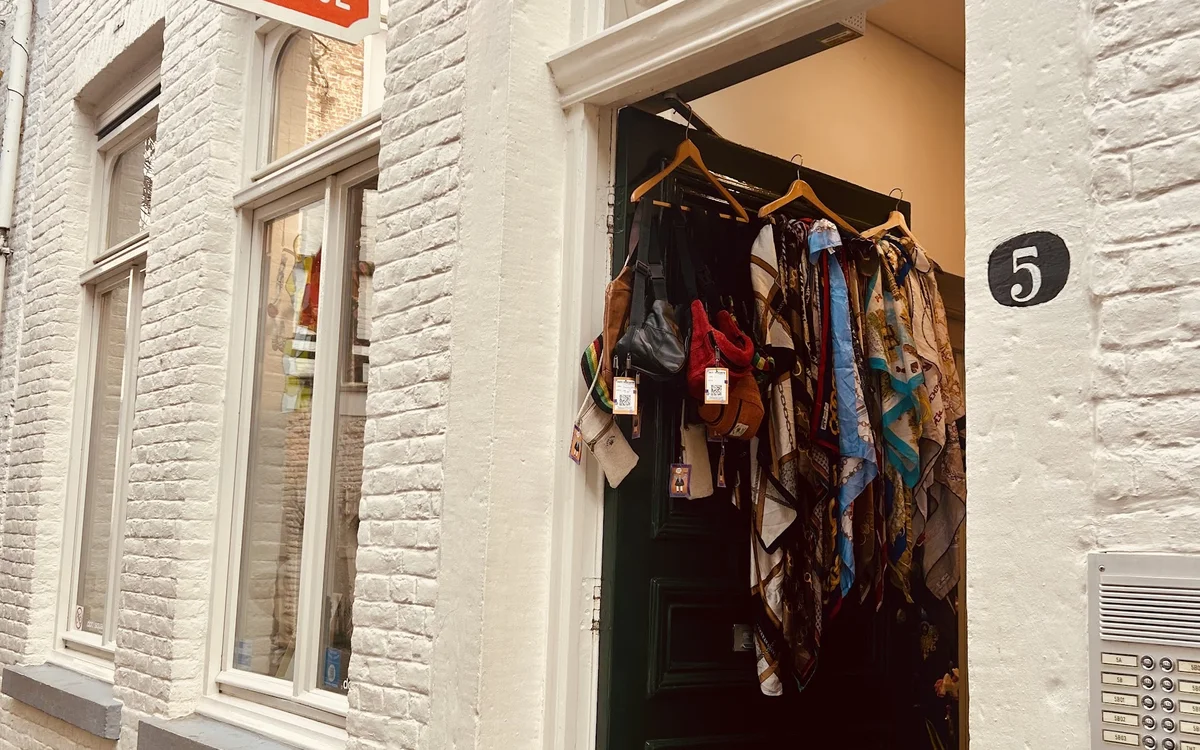 Kringloopwinkel Dotnsquare vintage in Maastricht