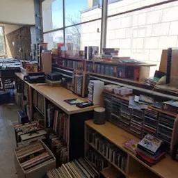 Bezoeker foto van Dude Goed Kringloop Winkel Rijswijk in Rijswijk