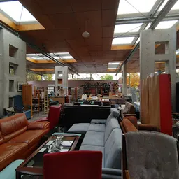 Bezoeker foto van Kringloopwinkel Emmaus Eindhoven in Eindhoven