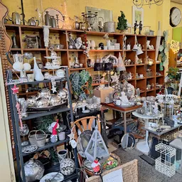 Bezoeker foto van Emmaus Kringloopwinkel in Breda