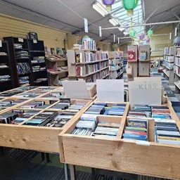 Bezoeker foto van Emmaus Kringloopwinkel in Breda