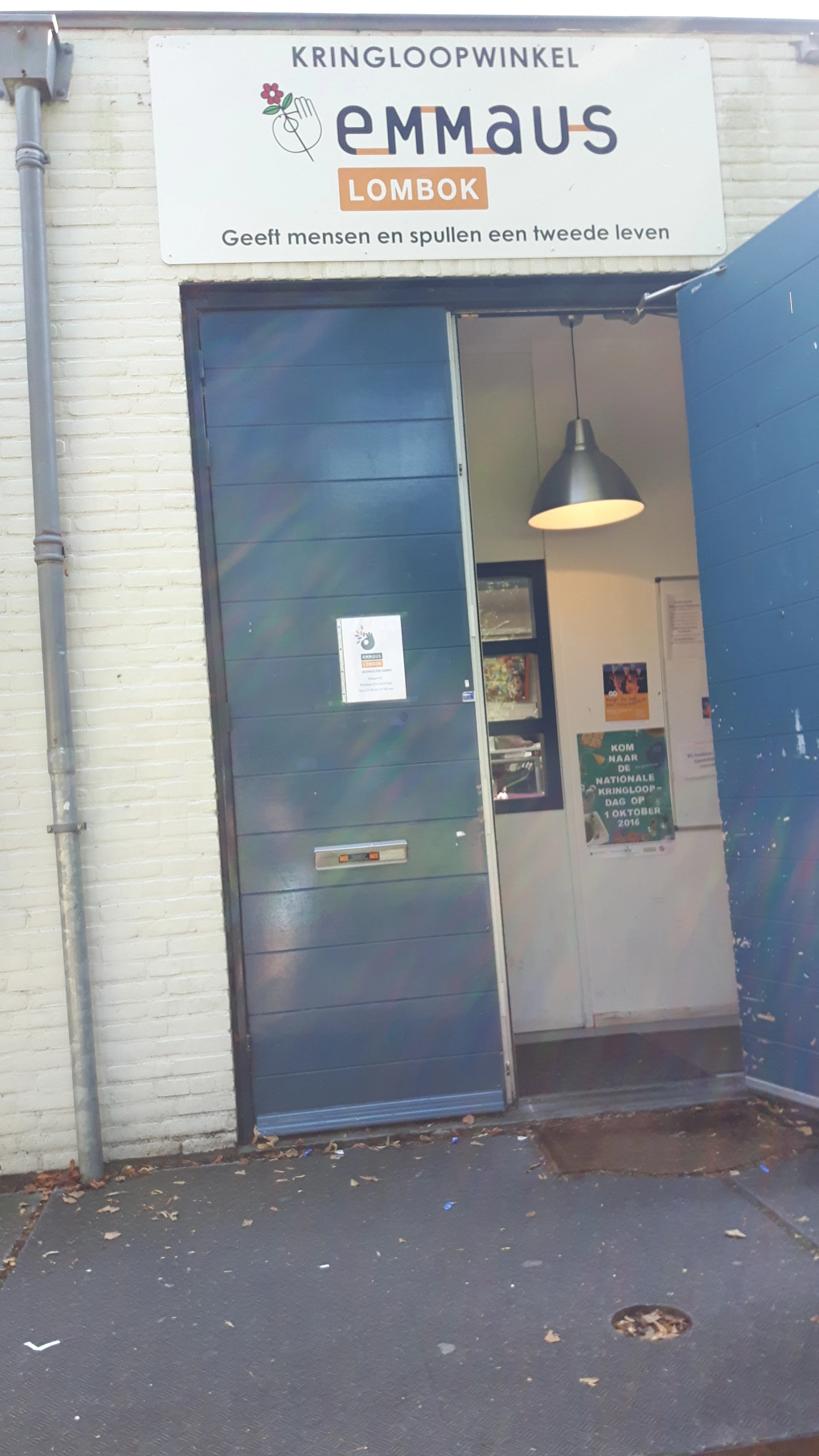 Kringloopwinkel Kringloopwinkel Emmaus Lombok in Utrecht