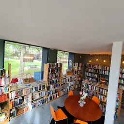 Bezoeker foto van Kringloopwinkel Emmaus Lombok in Utrecht