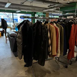 Bezoeker foto van Kringloopwinkel Emmaus Overvecht in Utrecht