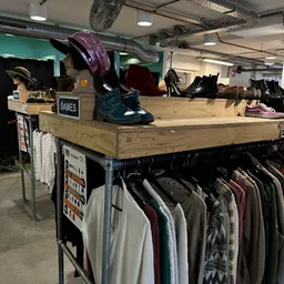 Bezoeker foto van Kringloopwinkel Emmaus Overvecht in Utrecht